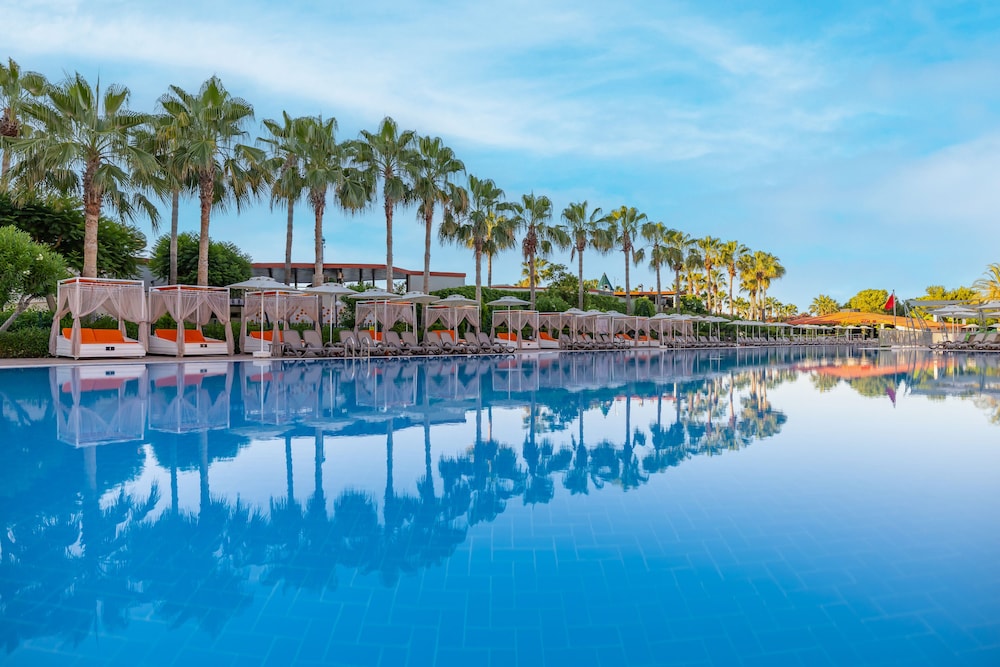 VONRESORT Elite - All Inclusive — Swimming pool in Side