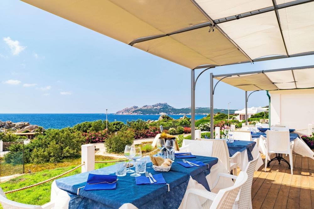 Residence Baia Santa Reparata — Restaurant & bars in Capo Testa, Sardinia