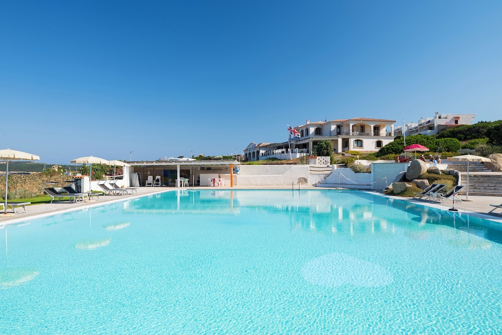Residence Baia Santa Reparata — Swimming pool in Capo Testa, Sardinia