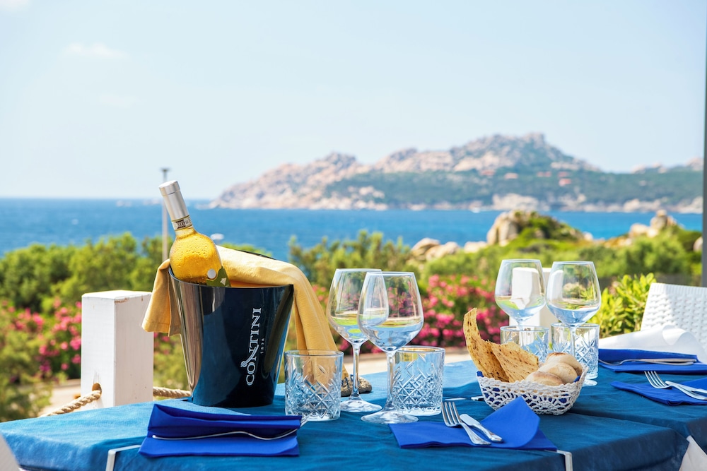 Residence Baia Santa Reparata — Restaurant & bars in Capo Testa, Sardinia