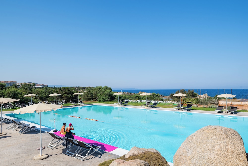 Residence Baia Santa Reparata — Swimming pool in Capo Testa, Sardinia
