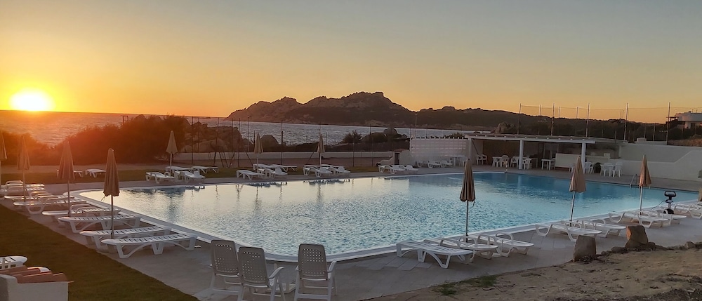 Residence Baia Santa Reparata — Swimming pool in Capo Testa, Sardinia