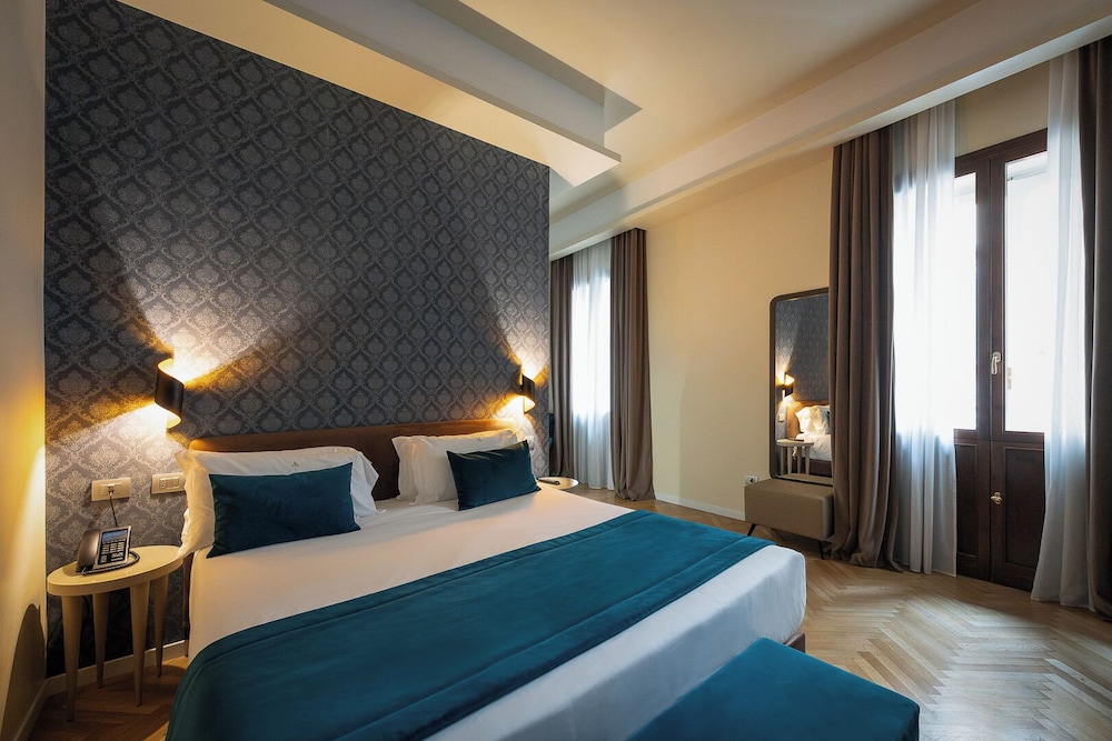 Hotel Caravita — Hotel rooms in Rome, Lazio