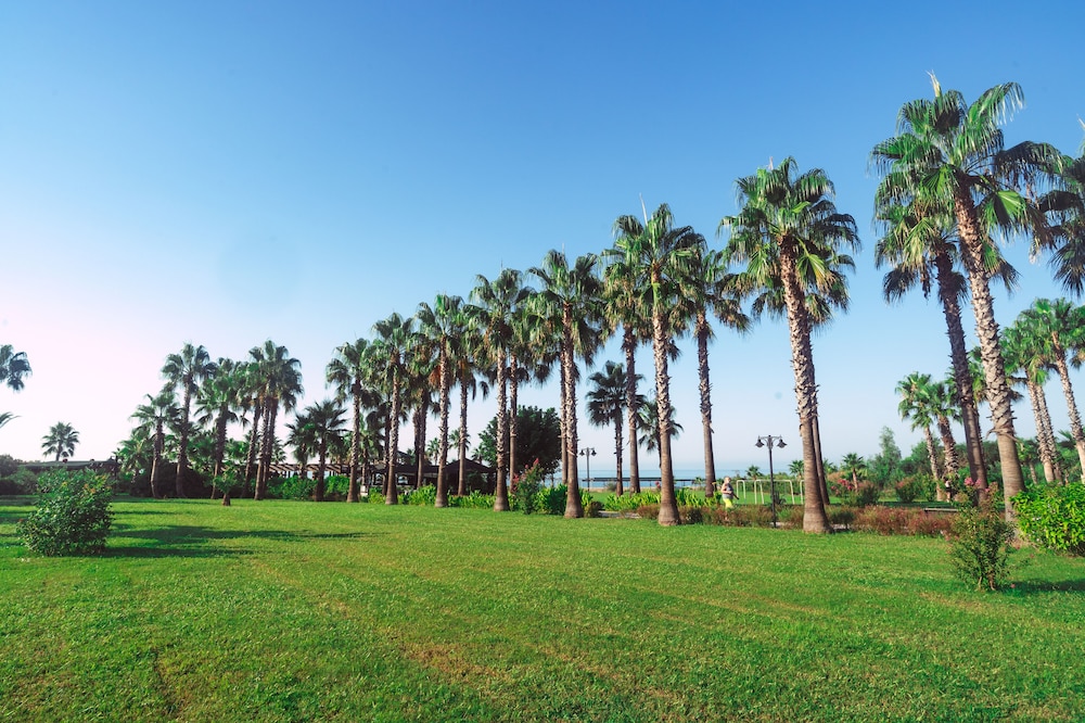 Royal Atlantis Beach — Sports & recreation in Side
