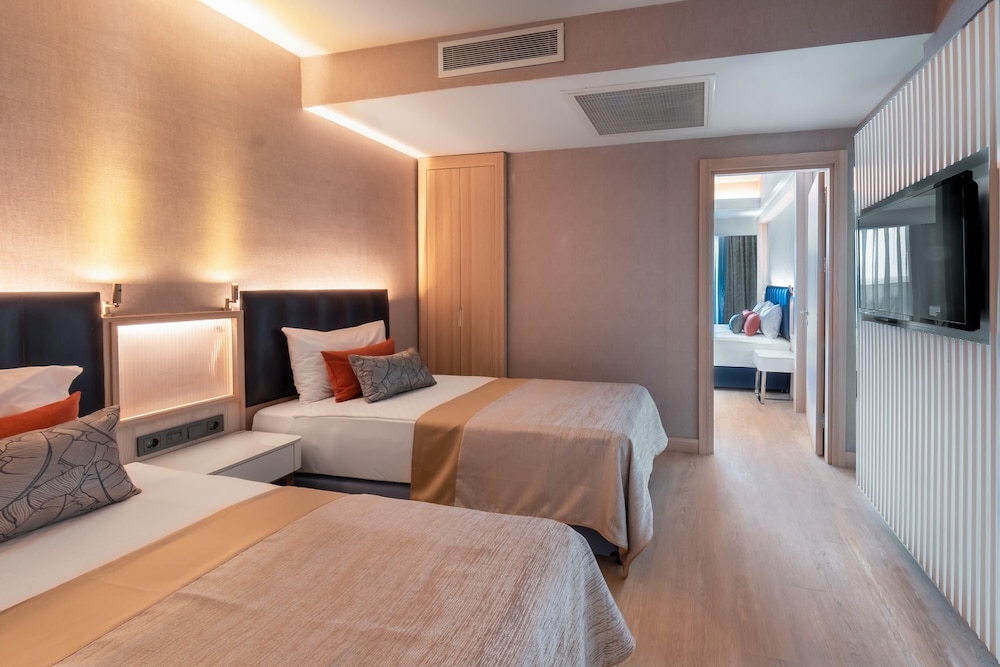 Lago Hotel — Rooms in Side