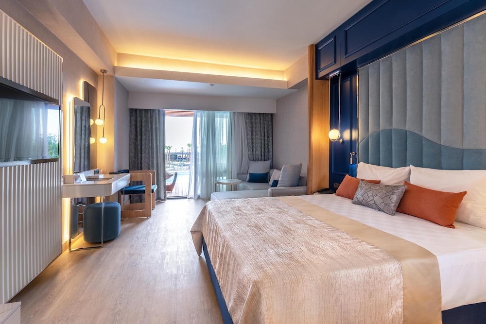 Lago Hotel — Rooms in Side
