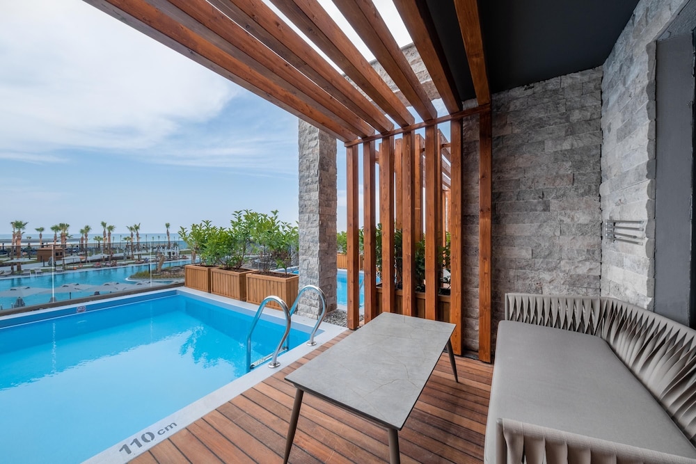 Lago Hotel — Outdoor in Side
