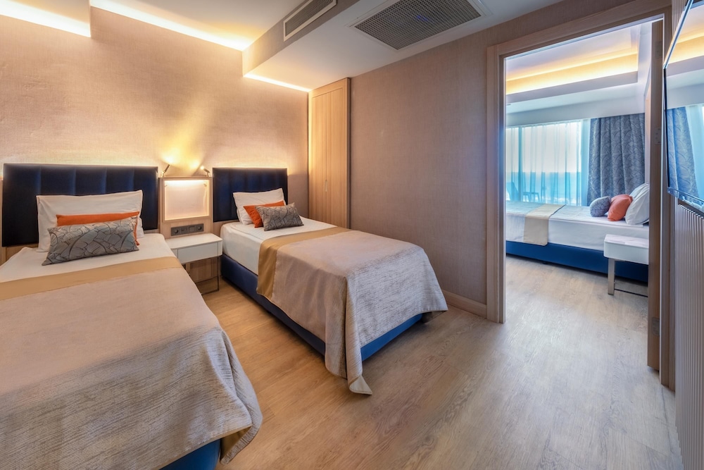 Lago Hotel — Rooms in Side