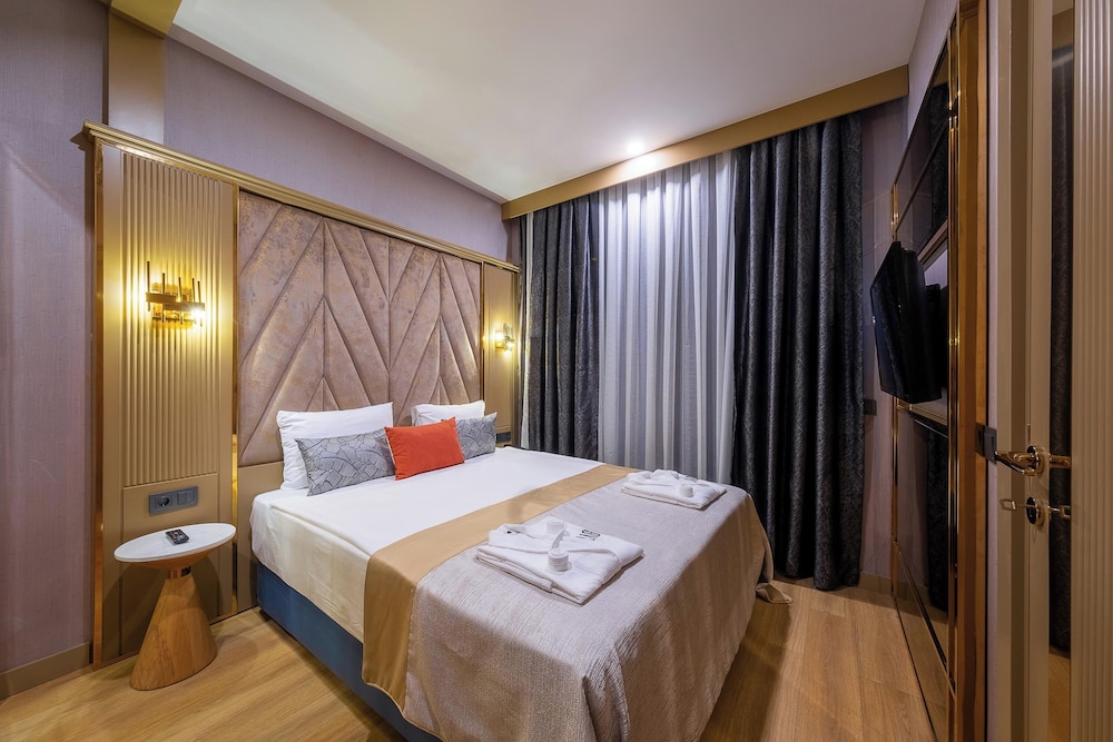 Lago Hotel — Rooms in Side
