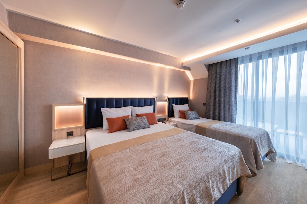 Lago Hotel — Rooms in Side