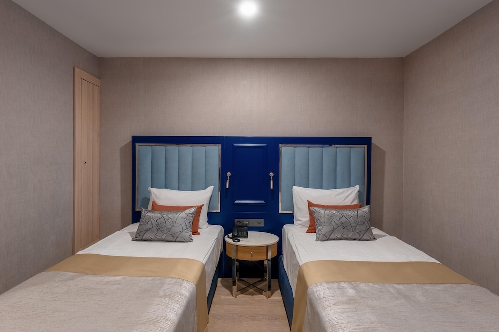 Lago Hotel — Rooms in Side