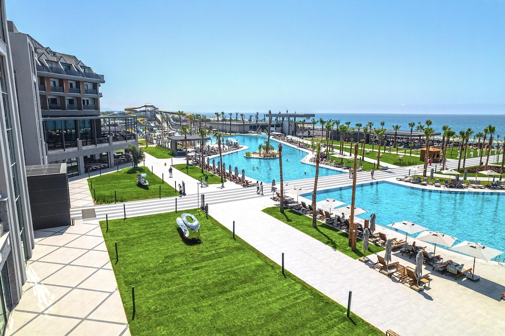 Lago Hotel — Facilities in Side