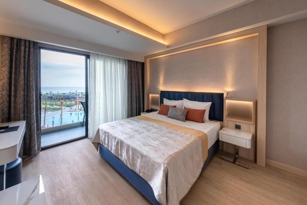 Lago Hotel — Rooms in Side