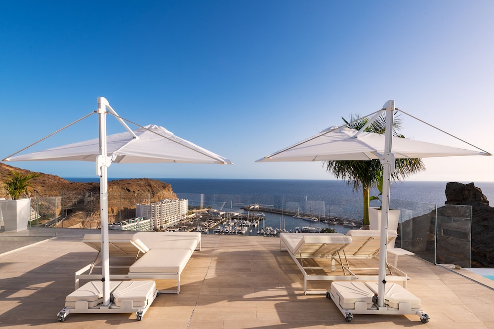 Grand Horizon Luxury Boutique Suites — Hotel building in Puerto Rico, Canary Islands