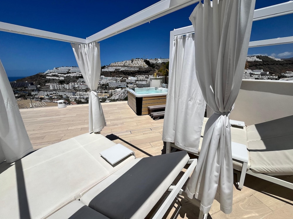 Grand Horizon Luxury Boutique Suites — Spa in Puerto Rico, Canary Islands