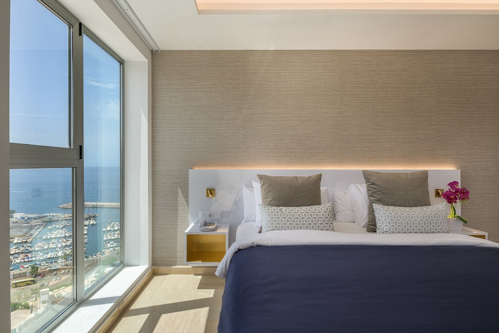 Grand Horizon Luxury Boutique Suites — Hotel rooms in Puerto Rico, Canary Islands