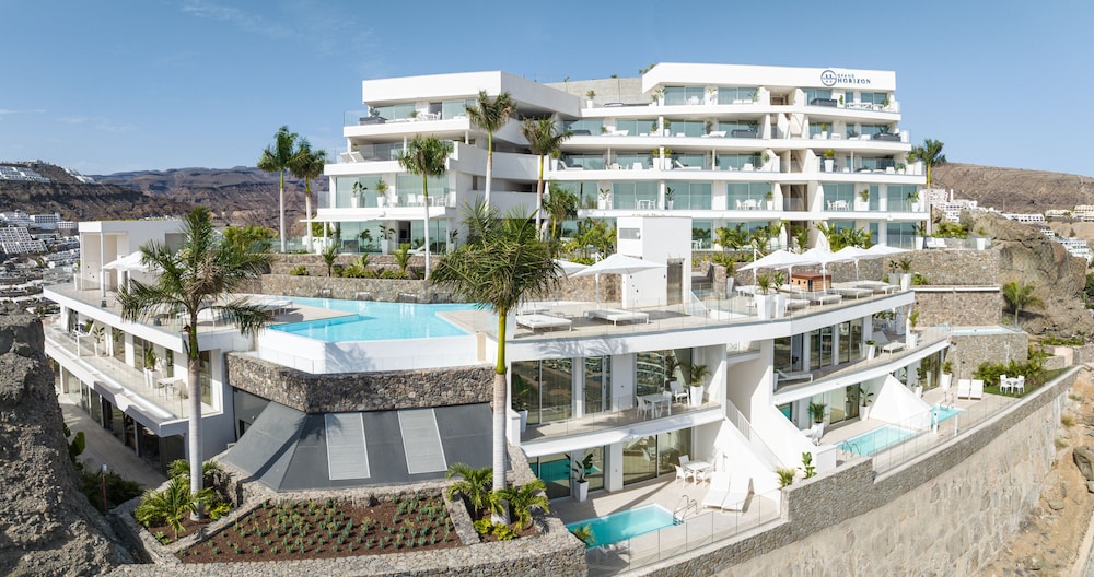 Grand Horizon Luxury Boutique Suites — Hotel building in Puerto Rico, Canary Islands