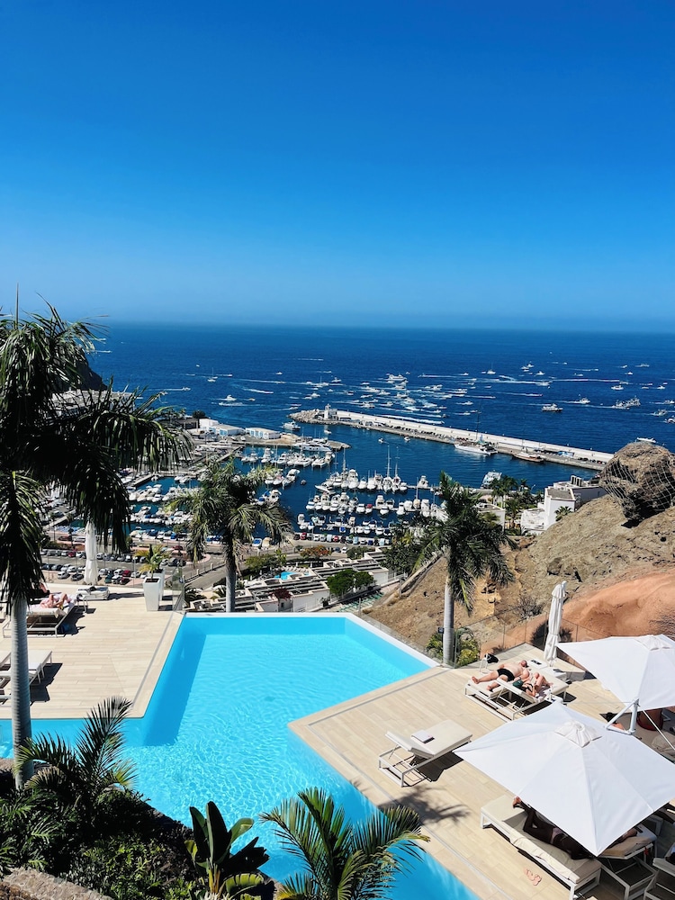 Grand Horizon Luxury Boutique Suites — Attractions in the area in Puerto Rico, Canary Islands