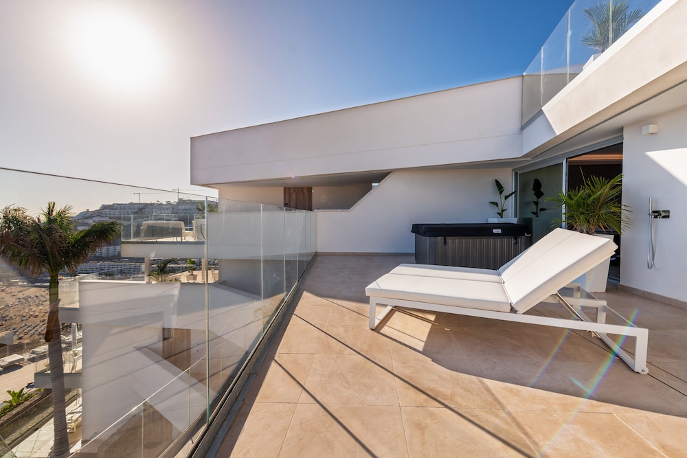 Grand Horizon Luxury Boutique Suites — Spa in Puerto Rico, Canary Islands