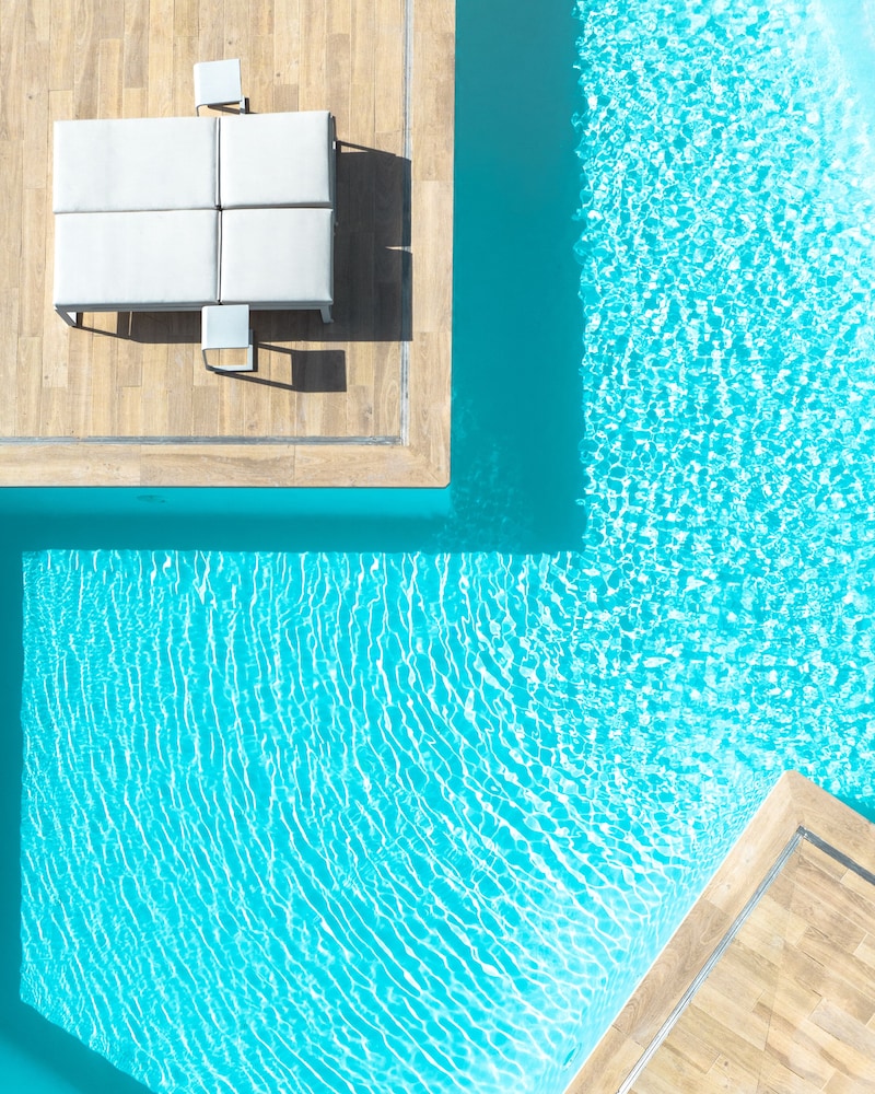 Grand Horizon Luxury Boutique Suites — Swimming pool in Puerto Rico, Canary Islands