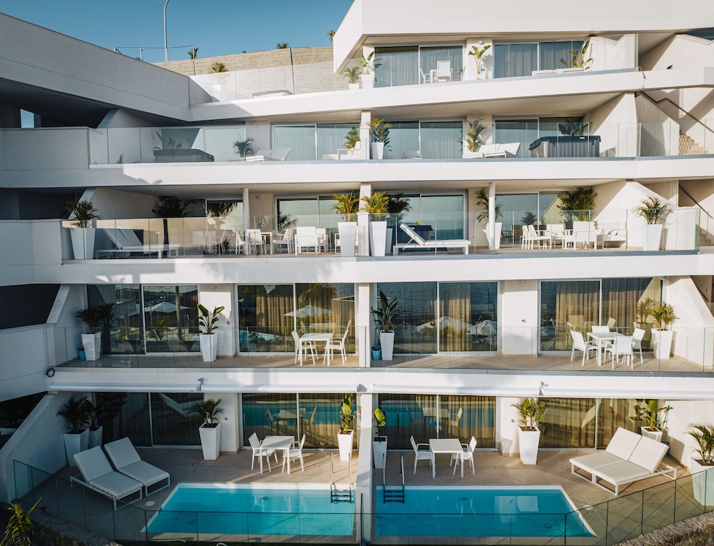 Grand Horizon Luxury Boutique Suites — Hotel building in Puerto Rico, Canary Islands