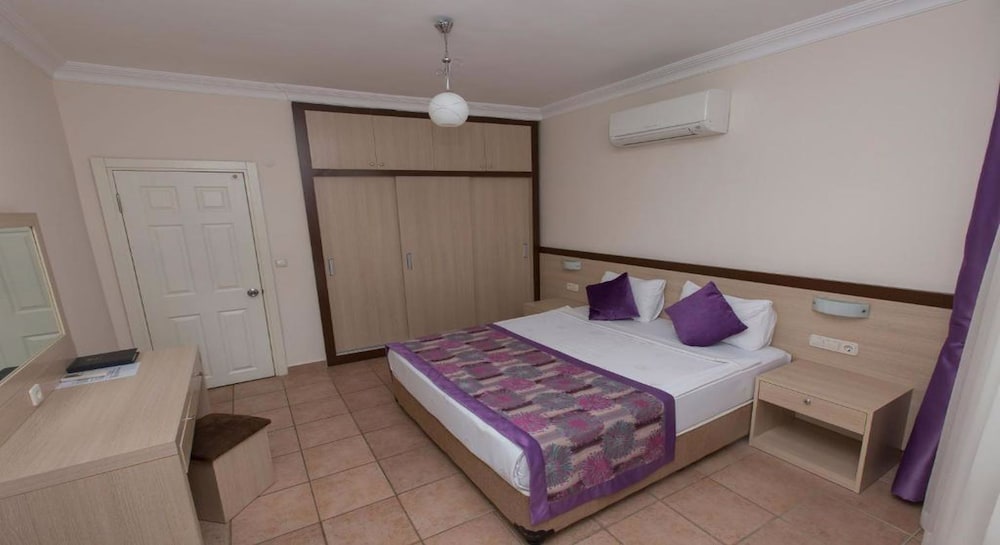 Sırma Hotel — Hotel rooms in Side
