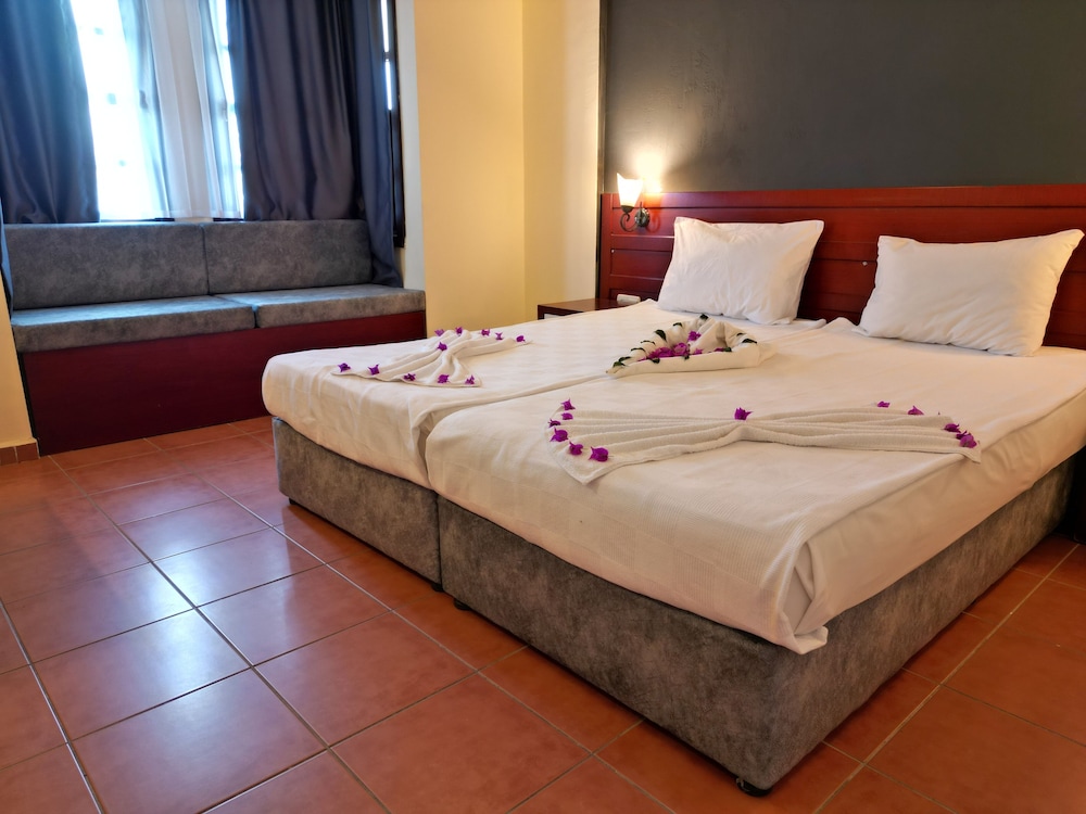 Lemas Suite Hotel — Hotel rooms in Side