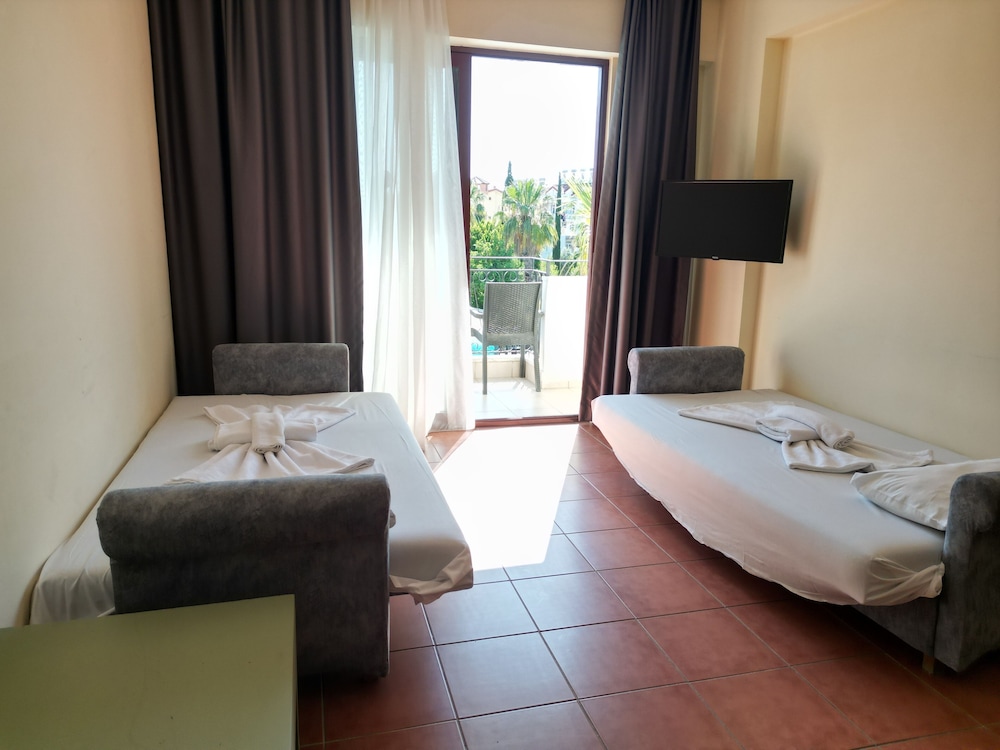 Lemas Suite Hotel — Hotel rooms in Side