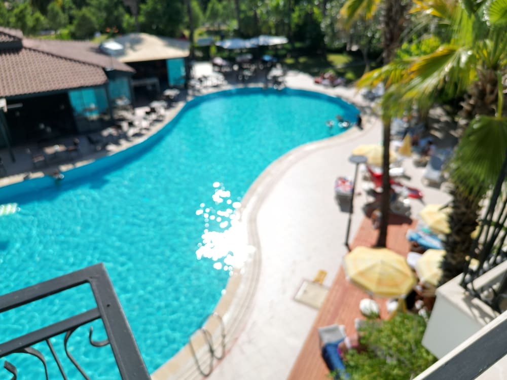Lemas Suite Hotel — Swimming pool in Side