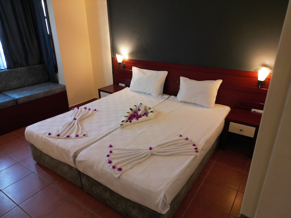 Lemas Suite Hotel — Hotel rooms in Side