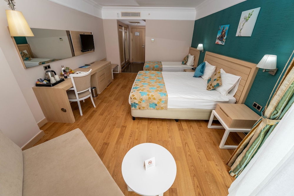Linda Sunny Beach Hotel & Spa-Ultra All Inclusive — Hotel rooms in Side