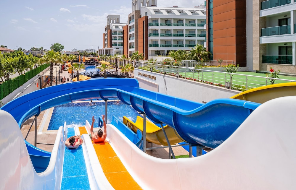 Linda Sunny Beach Hotel & Spa-Ultra All Inclusive — Swimming pool in Side