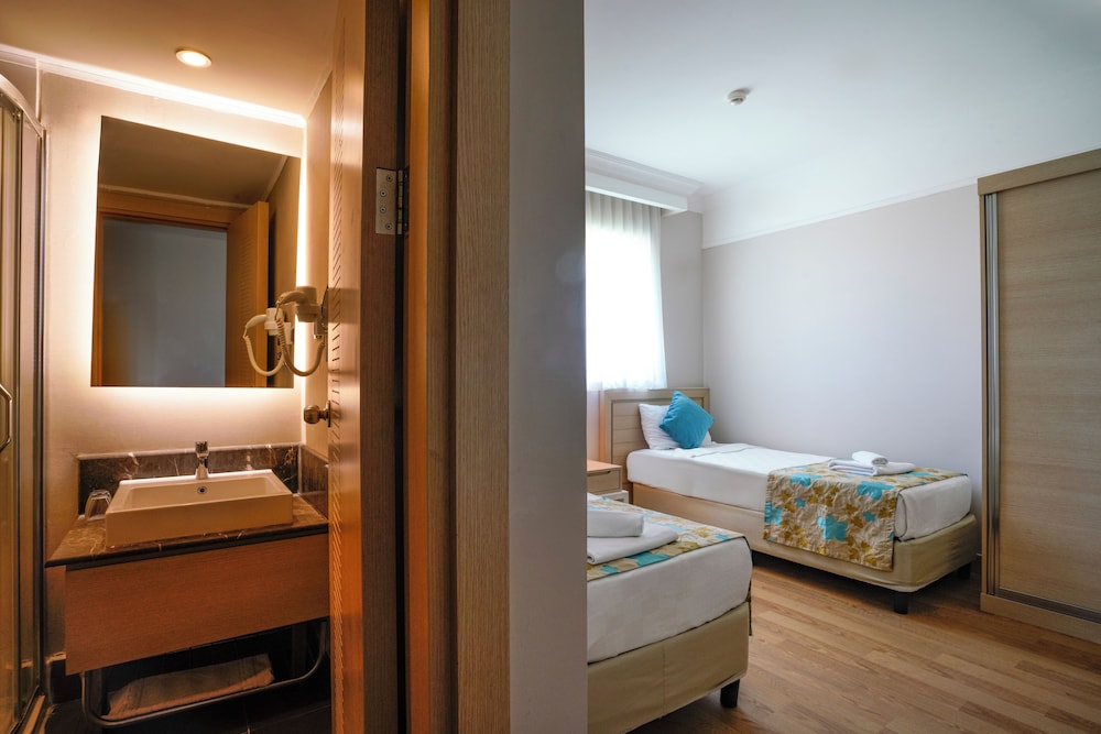 Linda Sunny Beach Hotel & Spa-Ultra All Inclusive — Hotel rooms in Side