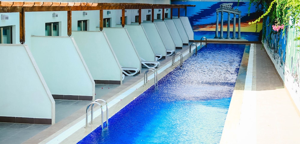 Linda Sunny Beach Hotel & Spa-Ultra All Inclusive — Swimming pool in Side