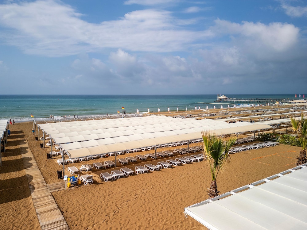 Linda Sunny Beach Hotel & Spa-Ultra All Inclusive — Beach in Side