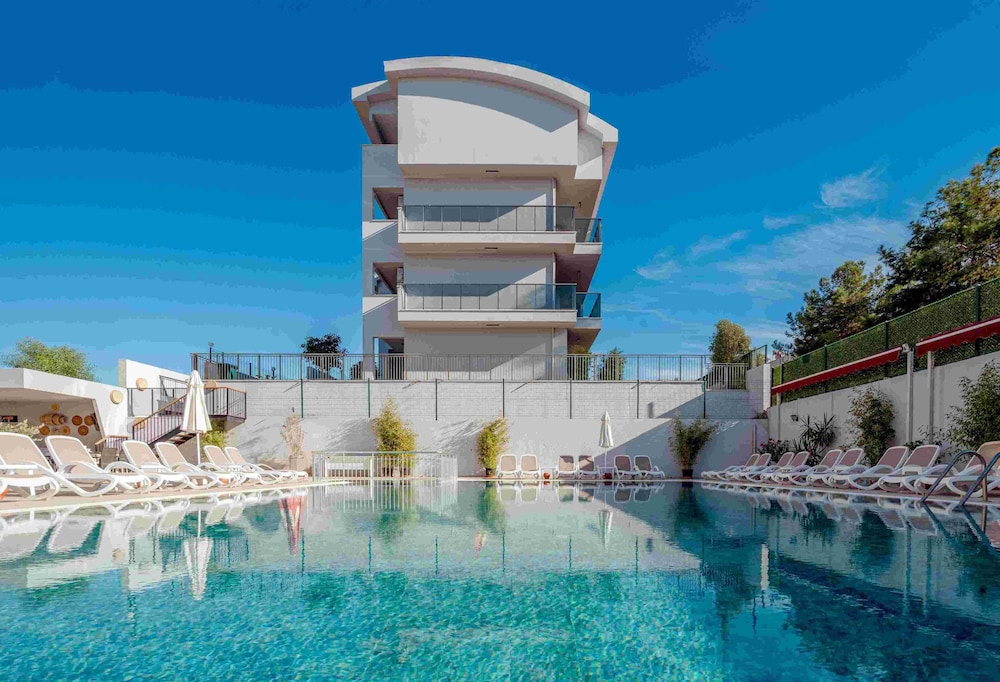 A Hotel Side — Main photo in Side