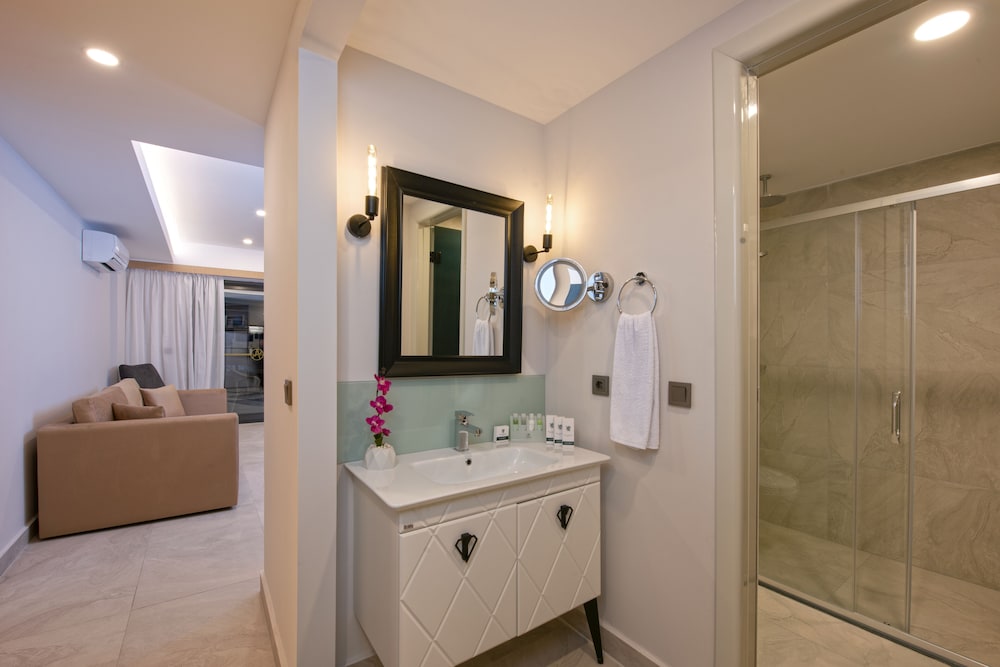 A Suite Side — Hotel rooms in Side