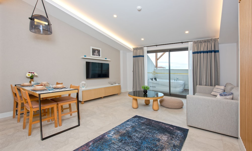 A Suite Side — Hotel rooms in Side