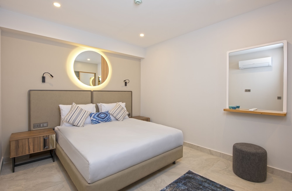 A Suite Side — Hotel rooms in Side