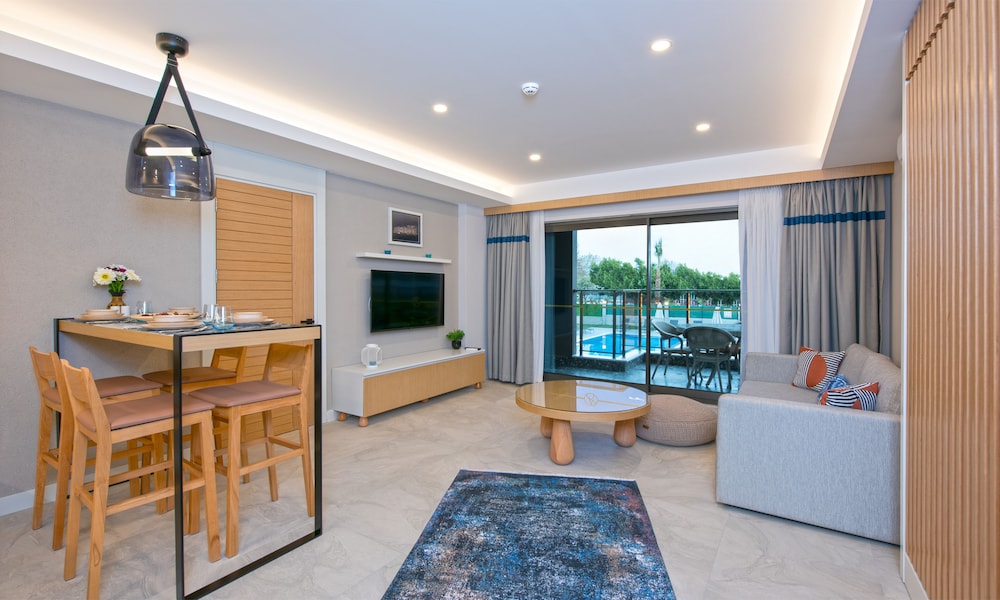 A Suite Side — Hotel rooms in Side