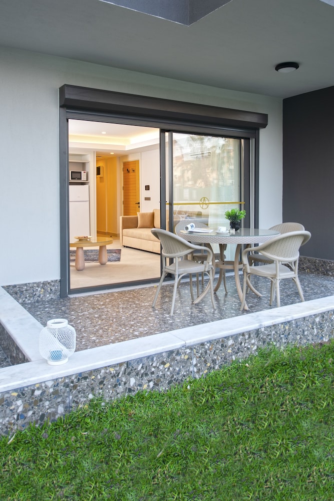 A Suite Side — Hotel rooms in Side