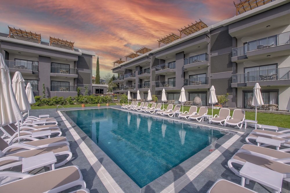 A Suite Side — Swimming pool in Side