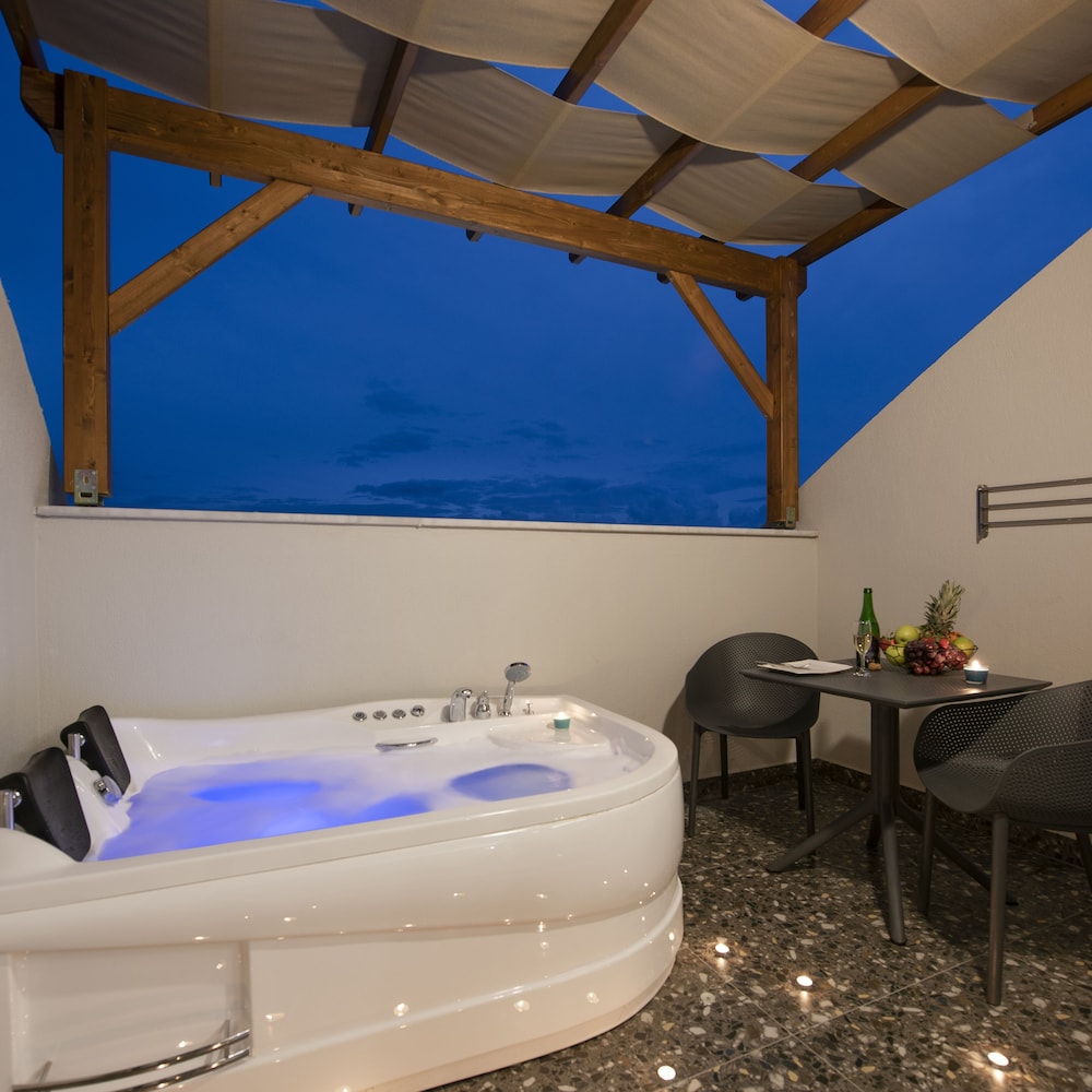 A Suite Side — Spa in Side