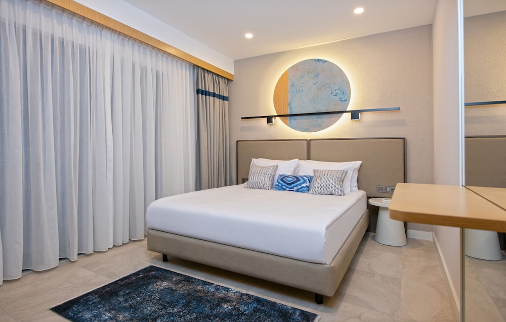 A Suite Side — Hotel rooms in Side