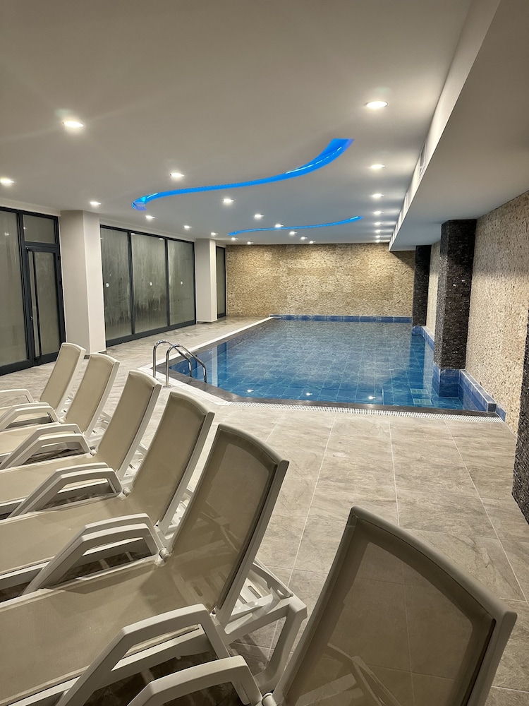 Side Golden Rock Hotel 16+ Adults Only — Swimming pool in Side