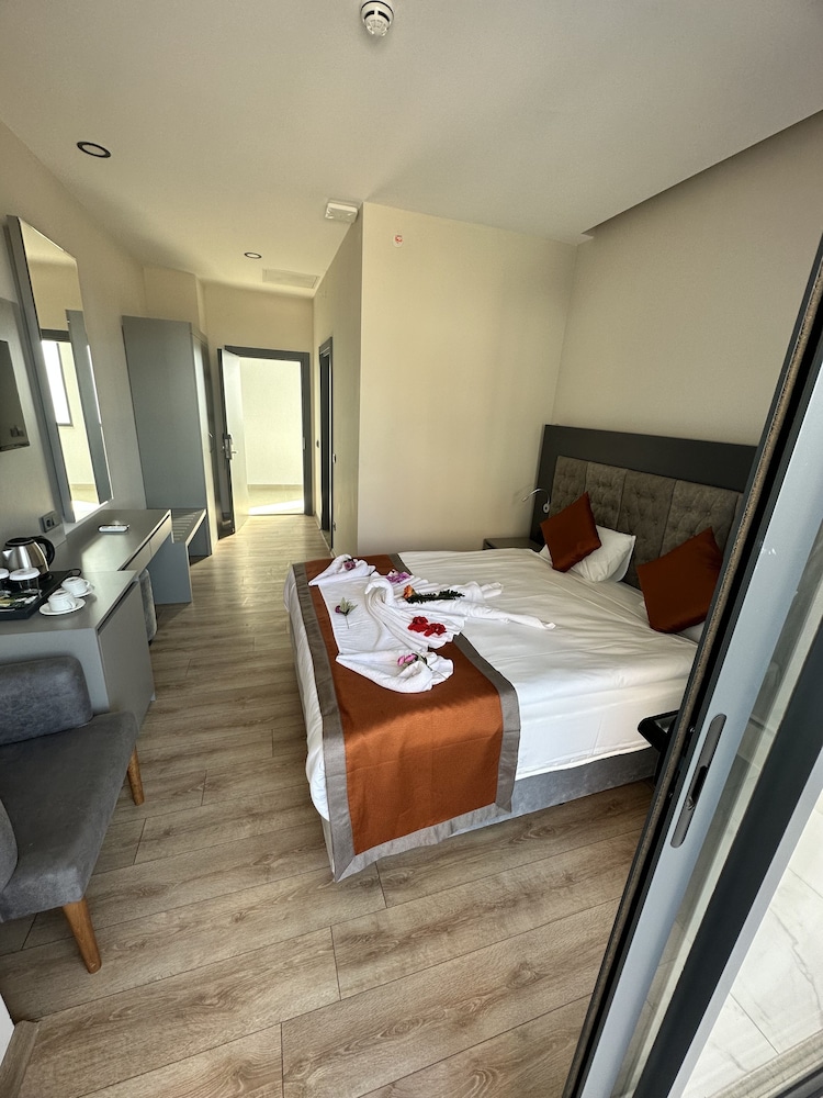 Side Golden Rock Hotel 16+ Adults Only — Hotel rooms in Side