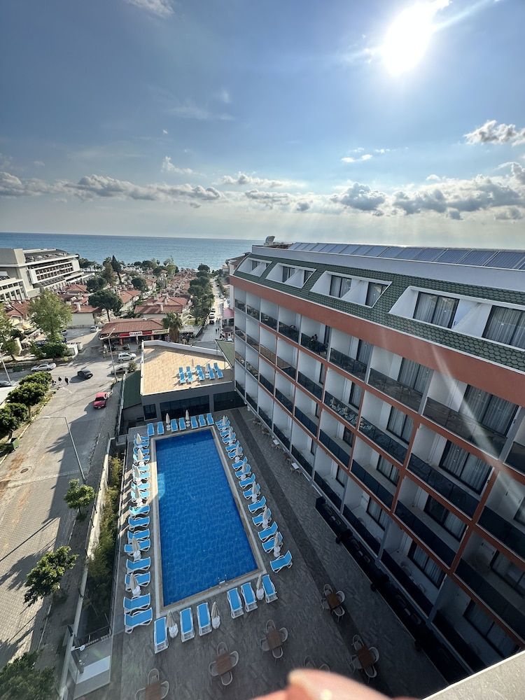 Side Golden Rock Hotel 16+ Adults Only