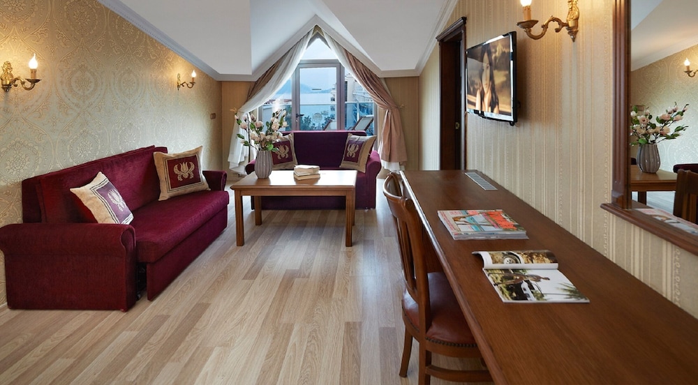 Emre Beach & Emre Hotel — Hotel rooms in Marmaris, Mugla