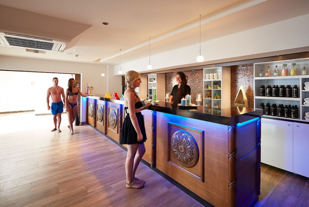 Emre Beach & Emre Hotel — Restaurant & bars in Marmaris, Mugla