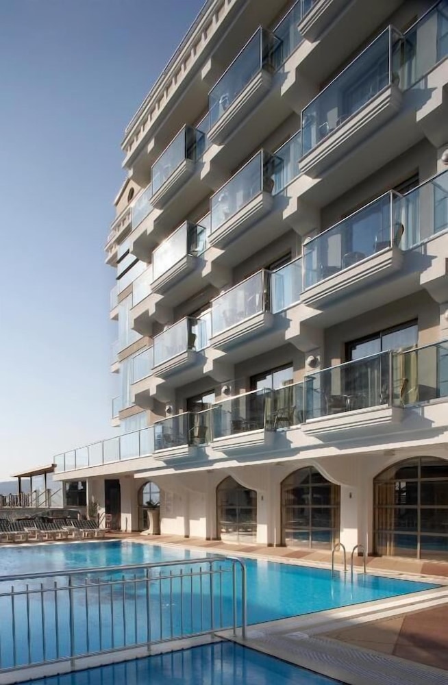 Emre Beach & Emre Hotel — Hotel building in Marmaris, Mugla
